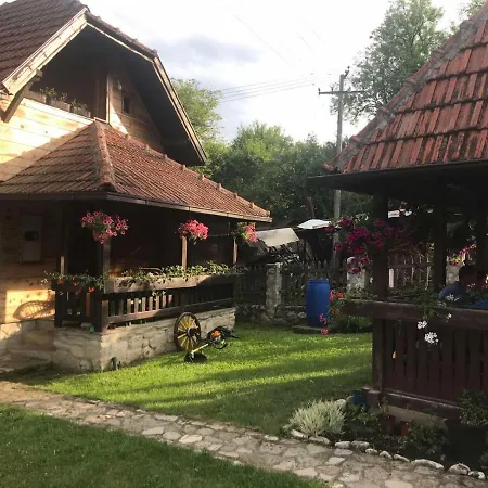 Mokrogorski Kutak 木屋 莫克拉戈拉